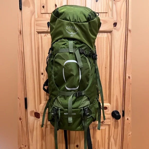 buy used osprey backpack Daylite Plus (Used - Great) All of these features and more make this a perfect daypack that wont take up any room in your luggage and wont weigh you down whilst on holiday. Open Box & Used Kids'